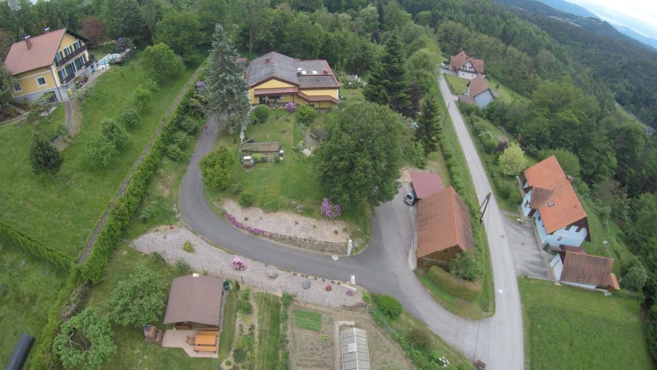 Appartamento Haus Renarth - Michaela Pro Kitzeck im Sausal Esterno foto