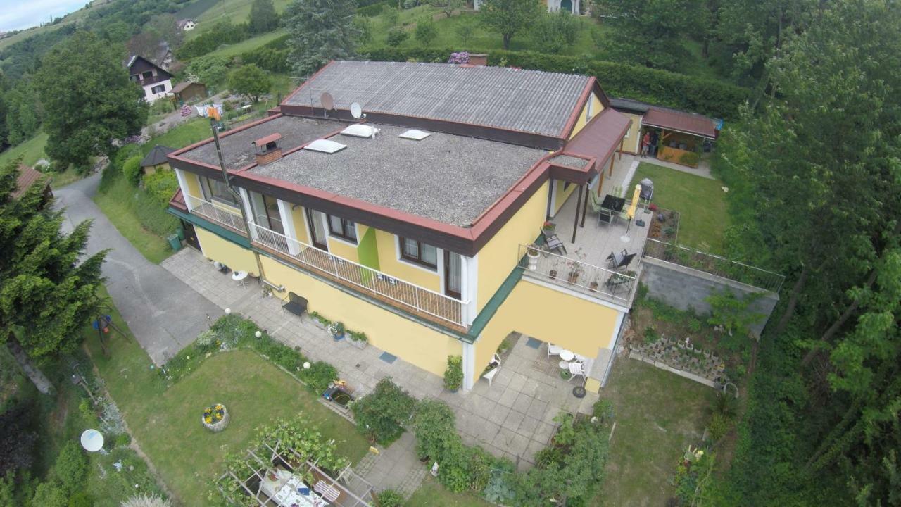 Appartamento Haus Renarth - Michaela Pro Kitzeck im Sausal Esterno foto